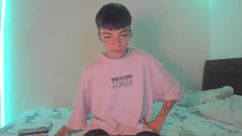 Snapshot of submissive_boyy_ chatting on December 24, 2024, 2:22 pm nico online show from December 24, 2024, 2:22 pm