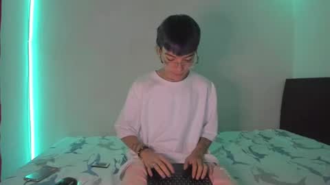 Snapshot of submissive_boyy_ chatting on January 10, 2025, 2:55 pm nico online show from January 10, 2025, 2:55 pm