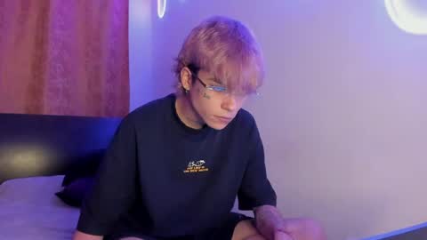 nico online show from April 9, 2026, 6:13 pm