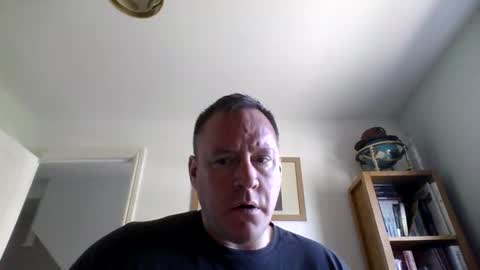 Snapshot of subpig84 chatting on April 6, 2026, 11:11 am Sub Male online show from April 6, 2026, 11:11 am
