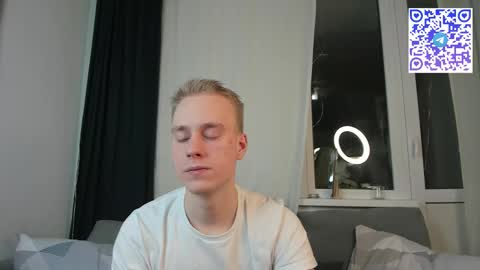 Snapshot of successful_kevin chatting on December 15, 2025, 7:29 pm Kevin online show from December 15, 2025, 7:29 pm