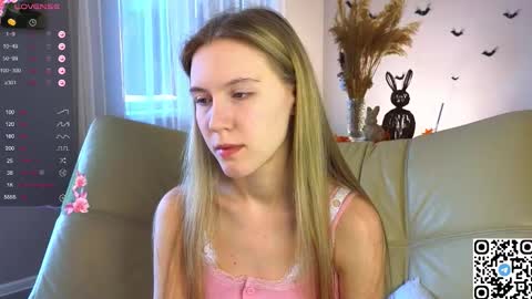 Snapshot of succubelle chatting on November 1, 2025, 6:15 am Eda online show from November 1, 2025, 6:15 am