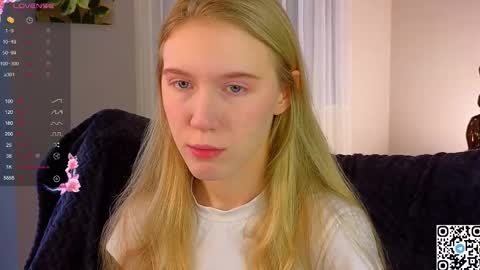 Snapshot of succubelle chatting on November 15, 2025, 6:22 am Eda online show from November 15, 2025, 6:22 am