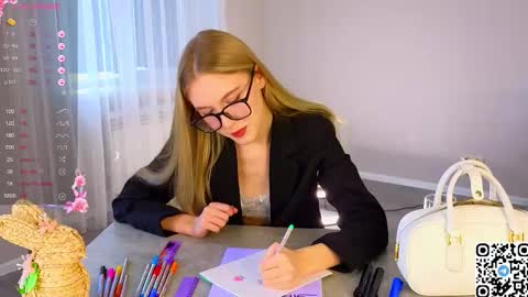 Snapshot of succubelle chatting on November 19, 2025, 6:24 am Eda online show from November 19, 2025, 6:24 am