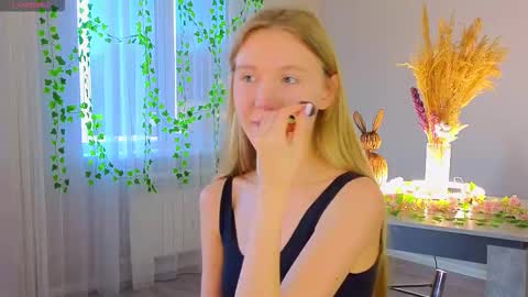 Snapshot of succubelle chatting on December 14, 2025, 7:36 am Eda online show from December 14, 2025, 7:36 am