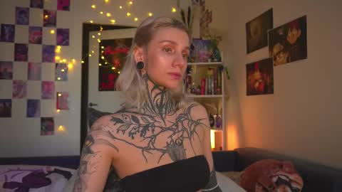 Snapshot of succubus_66 chatting on February 23, 2025, 1:10 pm succubus_66 online show from February 23, 2025, 1:10 pm