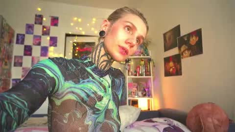 Snapshot of succubus_66 chatting on March 1, 2025, 9:18 am succubus_66 online show from March 1, 2025, 9:18 am