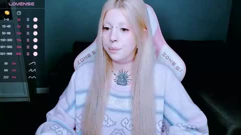 Snapshot of succubus_leslie chatting on December 3, 2025, 11:47 pm succubus_leslie online show from December 3, 2025, 11:47 pm