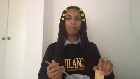 Snapshot of succubussirena chatting on April 2, 2026, 12:25 pm Succubus Sirena online show from April 2, 2026, 12:25 pm