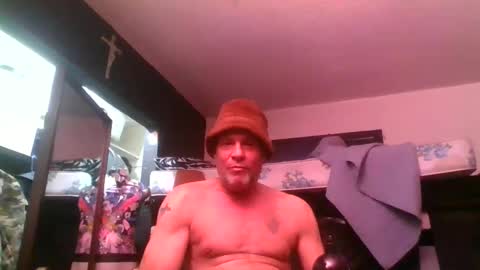 SUCKITU812 online show from December 26, 2024, 9:44 am