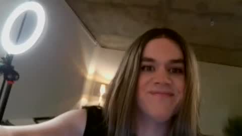 Snapshot of suddenly_sara86 chatting on December 18, 2024, 2:32 am SaraXSX online show from December 18, 2024, 2:32 am