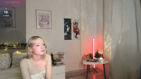 Snapshot of sue_everett chatting on February 12, 2025, 12:44 pm sue_everett online show from February 12, 2025, 12:44 pm