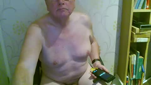 Snapshot of suffolkboy4 chatting on March 3, 2026, 9:10 pm suffolkboy4 online show from March 3, 2026, 9:10 pm