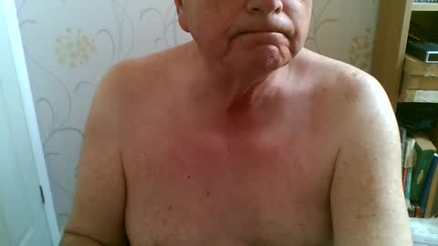 suffolkboy4 online show from May 13, 2026, 2:58 pm