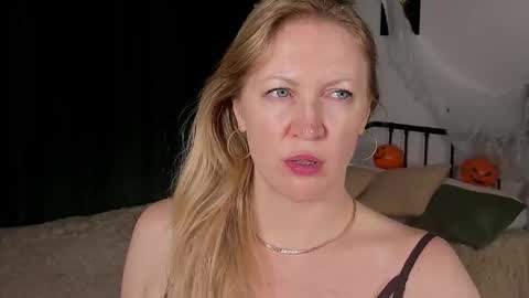 Snapshot of sugamomy chatting on October 27, 2025, 12:26 am sugamomy online show from October 27, 2025, 12:26 am