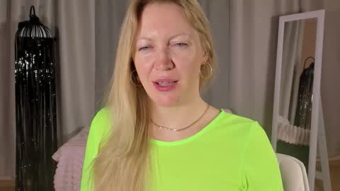 Snapshot of sugamomy chatting on November 5, 2025, 1:16 am sugamomy online show from November 5, 2025, 1:16 am