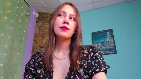 sugar blond online show from March 10, 2025, 2:26 pm