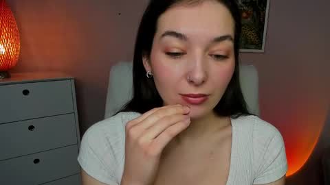 Megan online show from November 21, 2025, 8:02 am