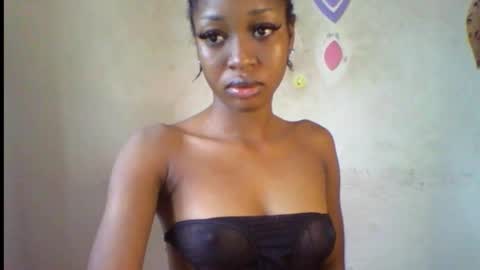 Bella online show from October 12, 2025, 7:40 am