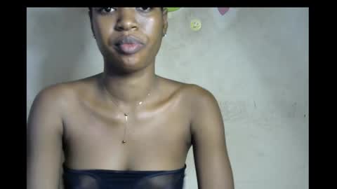 Snapshot of sugarmeltsxx chatting on November 20, 2025, 10:15 am Bella online show from November 20, 2025, 10:15 am