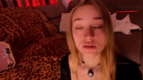 Snapshot of sugarskye chatting on December 5, 2025, 7:43 pm sugarskye online show from December 5, 2025, 7:43 pm