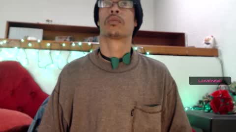 Snapshot of suggabrown_ chatting on March 18, 2026, 5:49 pm suggabrown_ online show from March 18, 2026, 5:49 pm