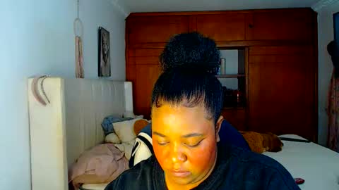 Snapshot of suggarbaby1 chatting on December 5, 2025, 7:06 am Cami Back in 2 hours online show from December 5, 2025, 7:06 am