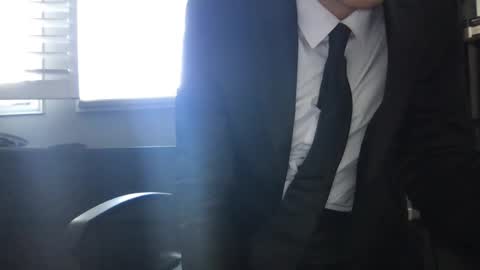 suitfetishez online show from April 8, 2026, 8:31 pm