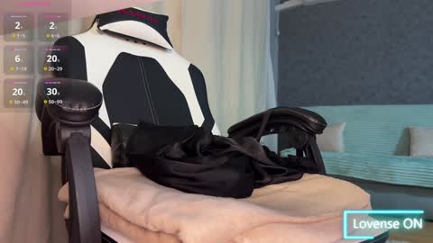 Emmy online show from December 19, 2024, 4:46 pm