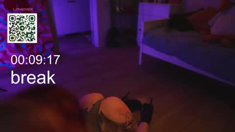 Snapshot of suk_ki chatting on October 22, 2025, 4:35 am Lika ginger Jessy blond online show from October 22, 2025, 4:35 am