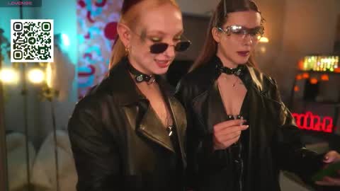 Snapshot of suk_ki chatting on November 2, 2025, 3:14 pm Lika ginger Jessy blond online show from November 2, 2025, 3:14 pm