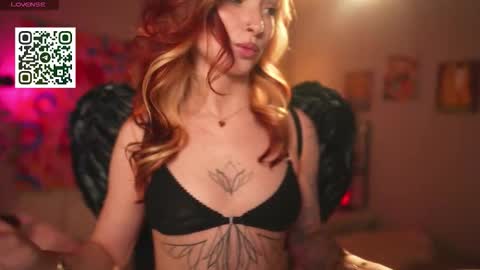 Snapshot of suk_ki chatting on November 25, 2025, 4:12 am Lika ginger Jessy blond online show from November 25, 2025, 4:12 am