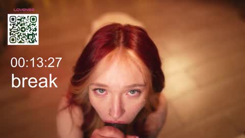 Snapshot of suk_ki chatting on December 16, 2025, 3:11 am Lika ginger Jessy blond online show from December 16, 2025, 3:11 am