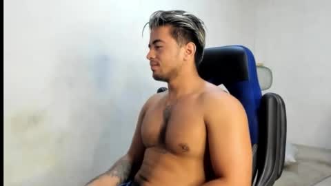 sukuna_hara online show from October 19, 2025, 1:12 pm