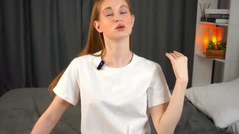 Ilona online show from October 28, 2025, 7:45 am