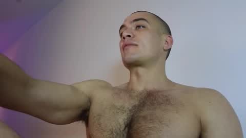 sultryandrewww online show from November 10, 2025, 1:54 pm