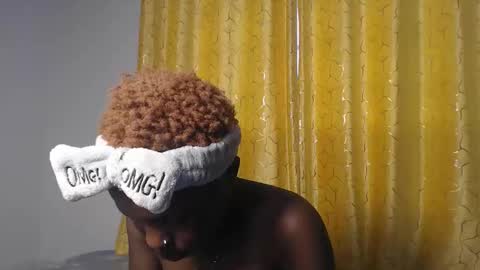 Snapshot of sulwe_ chatting on November 30, 2025, 11:58 am sulwe_ online show from November 30, 2025, 11:58 am