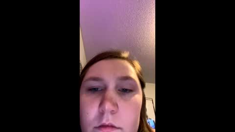 Snapshot of sum645700 chatting on February 18, 2025, 3:42 am sum - maybe online show from February 18, 2025, 3:42 am