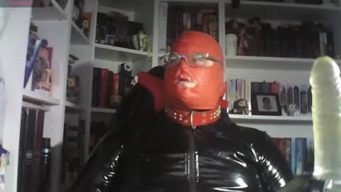 Sumisolatex online show from October 25, 2025, 6:57 pm
