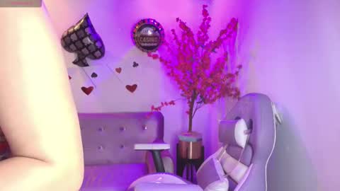 Snapshot of summer_miller chatting on February 18, 2026, 11:50 am summer_miller online show from February 18, 2026, 11:50 am