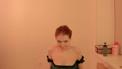 Snapshot of summer_preston chatting on March 31, 2026, 6:41 pm Summer Preston online show from March 31, 2026, 6:41 pm