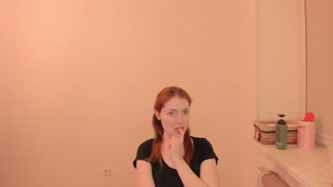 Snapshot of summer_preston chatting on April 11, 2026, 7:18 pm Summer Preston online show from April 11, 2026, 7:18 pm