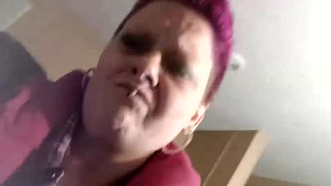 Summer Divine online show from February 16, 2025, 3:48 pm