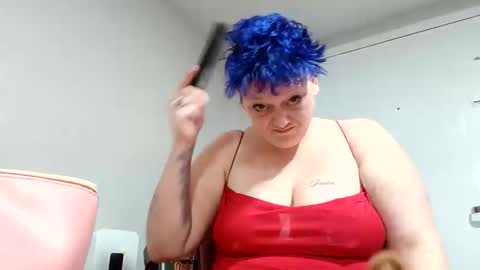 Summer Divine online show from November 10, 2025, 2:21 am