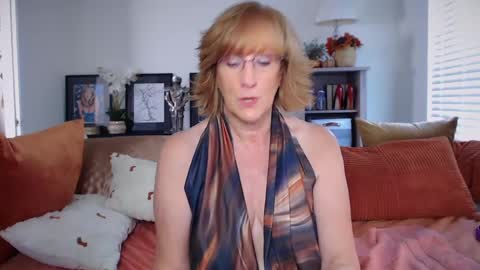 SummerKnightzzz online show from September 13, 2025, 3:34 pm