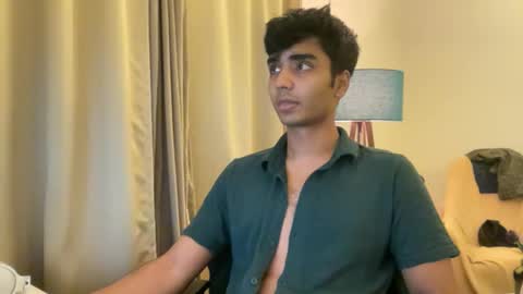 Snapshot of summiter chatting on October 1, 2025, 6:58 pm summiter online show from October 1, 2025, 6:58 pm