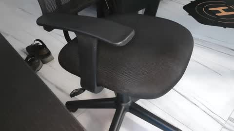 Snapshot of sun116 chatting on December 8, 2024, 12:40 am sun116 online show from December 8, 2024, 12:40 am