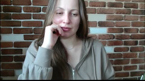 Snapshot of sun__shadow chatting on April 9, 2026, 12:43 pm sun__shadow online show from April 9, 2026, 12:43 pm