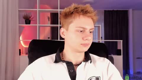 Snapshot of sunburn_boy chatting on June 19, 2026, 5:50 pm Emilio online show from June 19, 2026, 5:50 pm