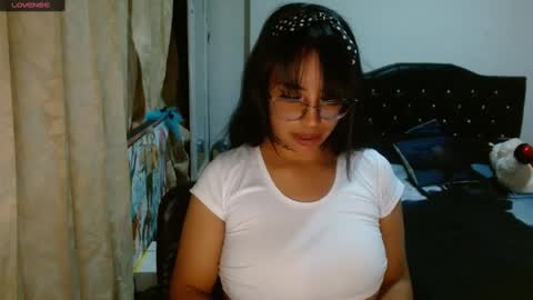 Snapshot of sunemma_0 chatting on February 14, 2025, 2:39 am Emma online show from February 14, 2025, 2:39 am